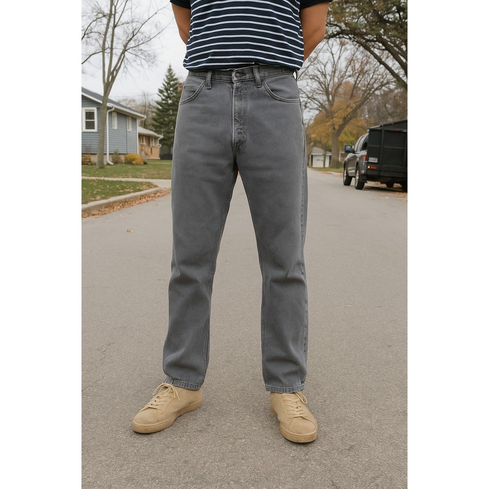 Wrangler Men's Classic Fit Gray Jeans Size‎ 30x40 – Durable Everyday Denim Pants